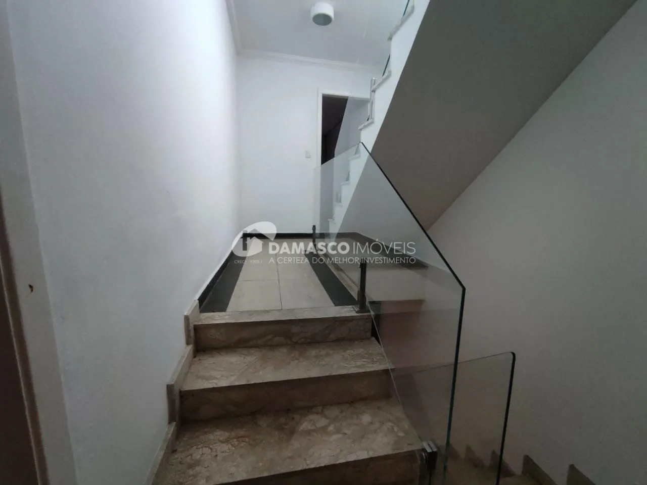 Sobrado à venda 5 Quartos, 4 Suites, 5 Vagas, 252M², Sítio da Figueira, São Paulo - SP