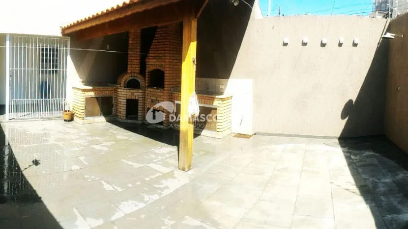 Sobrado à venda 3 Quartos, 1 Suite, 5 Vagas, 226M², Santa Maria, Santo André - SP
