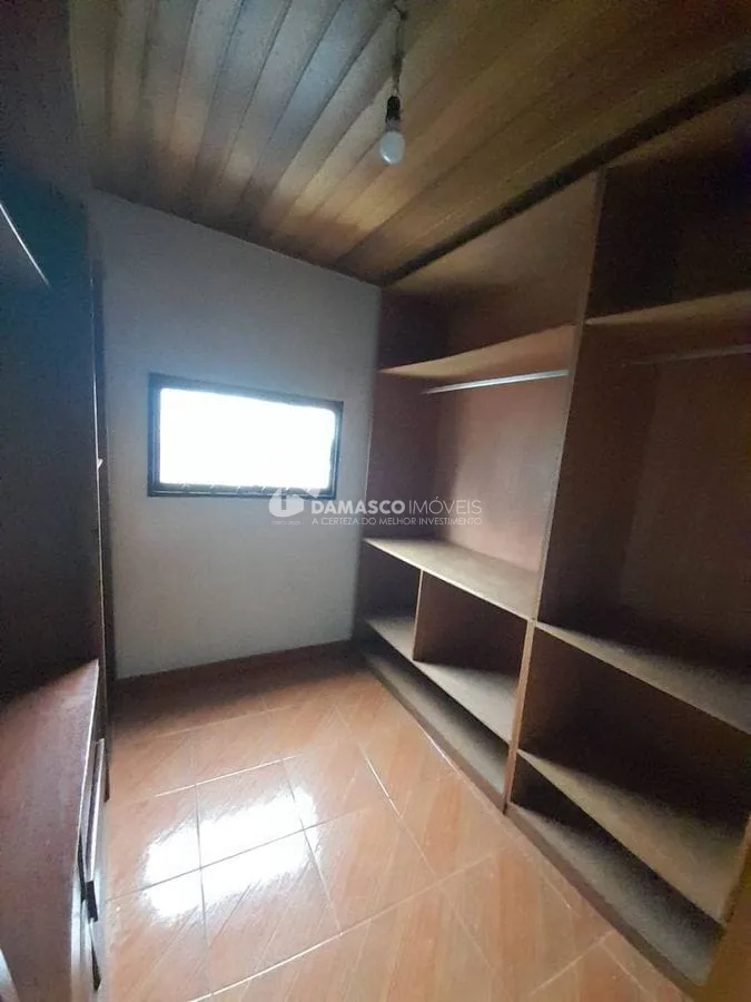 Sobrado para locação com 3 andares