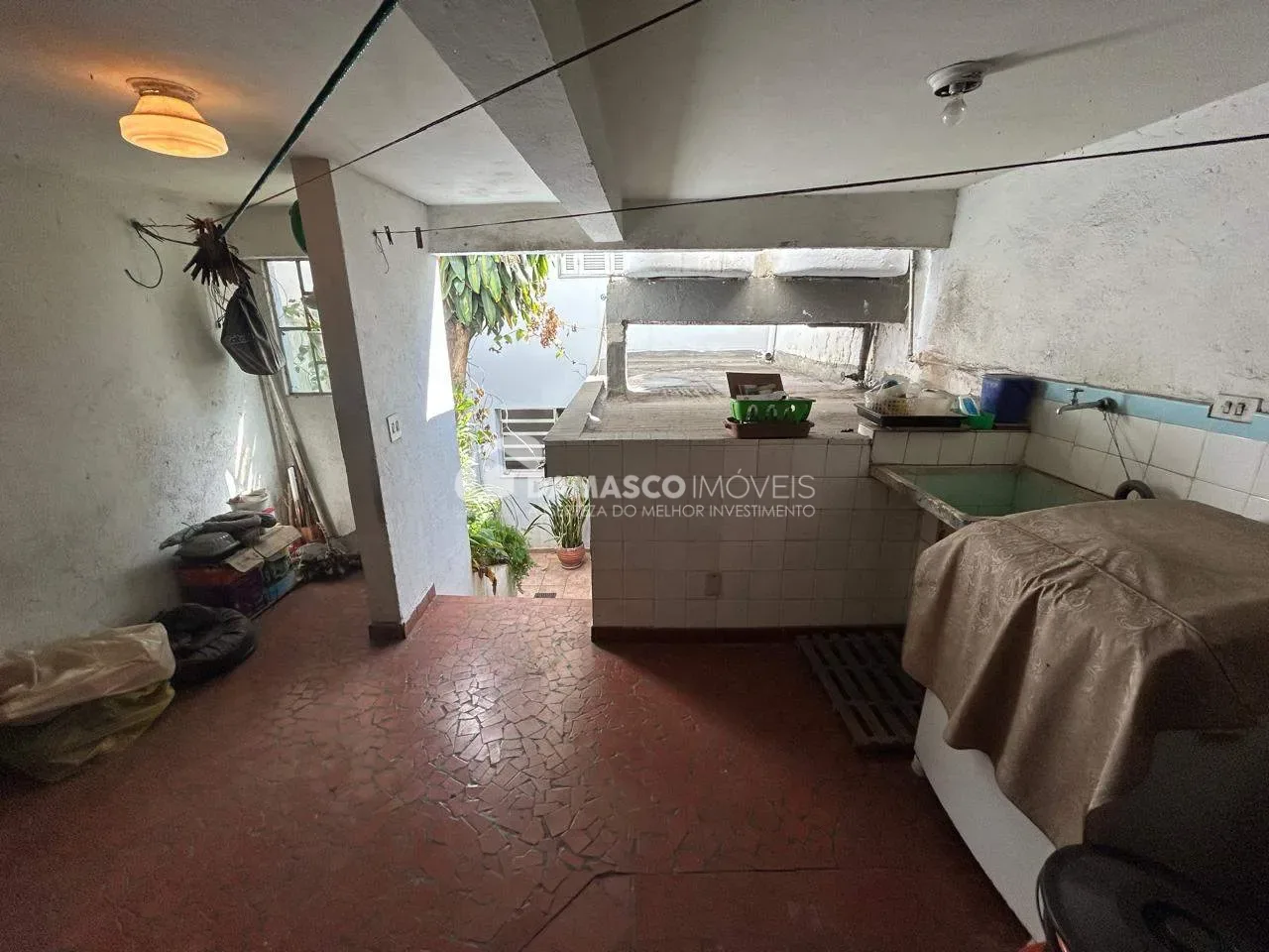 Sobrado à  venda com 178m² de área útil, 2 quartos, 3 vagas, próximo do Complexo Poliesportivo Lauro Gomes, no Bairro Olímpico, em São Caetano do Sul, SP