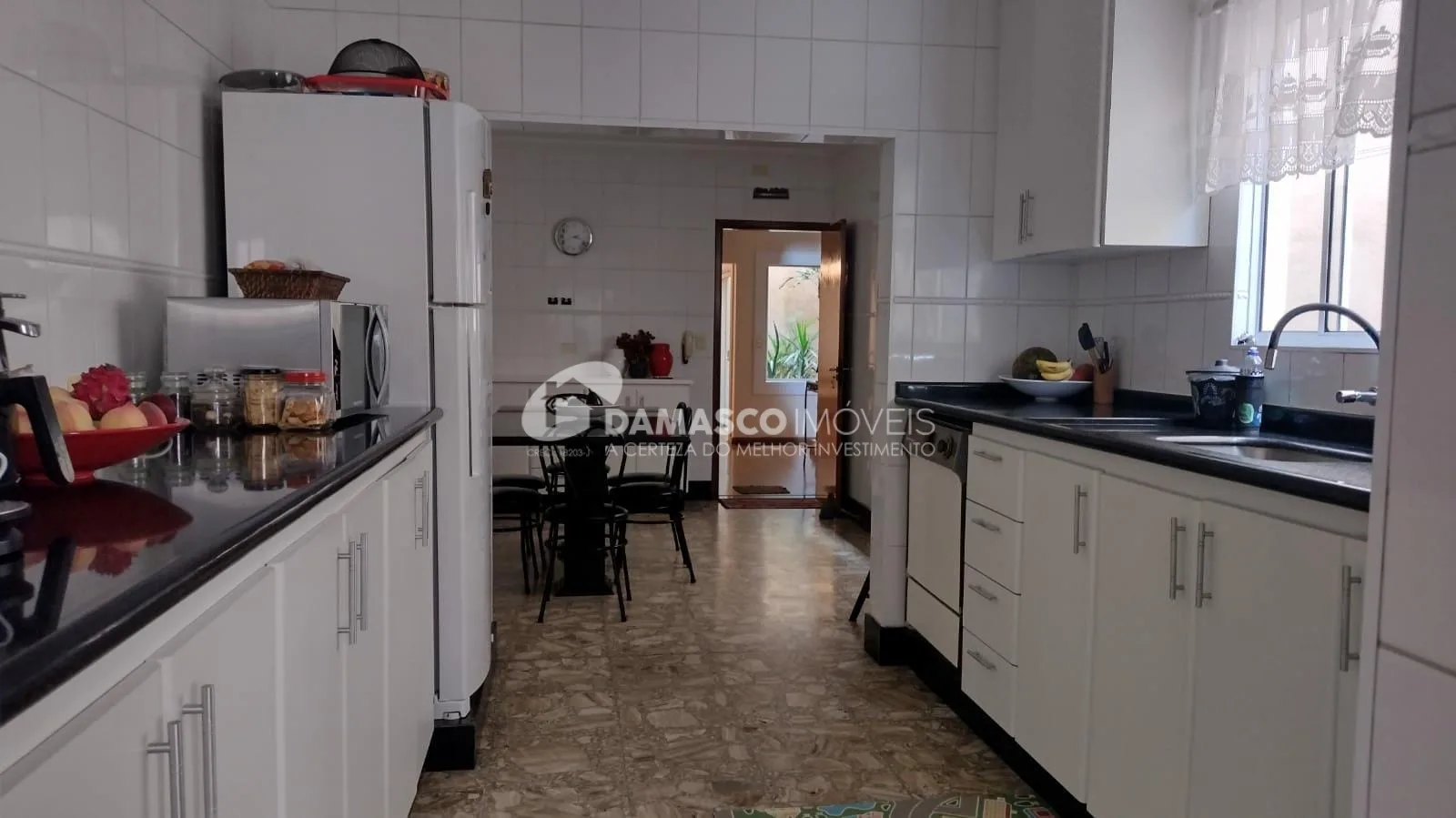 Sobrado à venda 3 Quartos, 3 Suites, 3 Vagas, 240M², Barcelona, São Caetano do Sul - SP