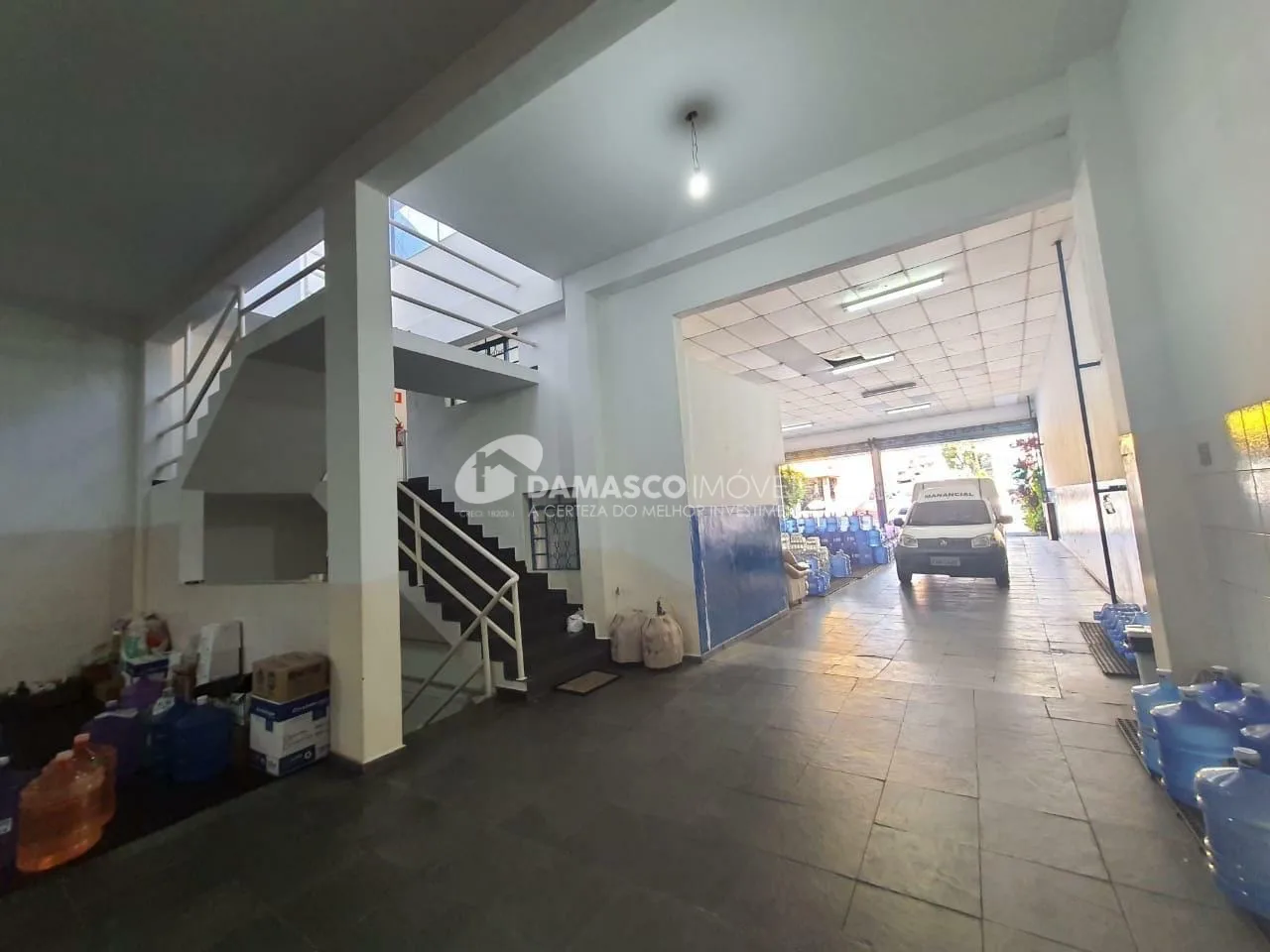 Casa à venda com 3 Quartos, 3 Suites, 3 Vagas, 751M², Utinga, Santo André - SP