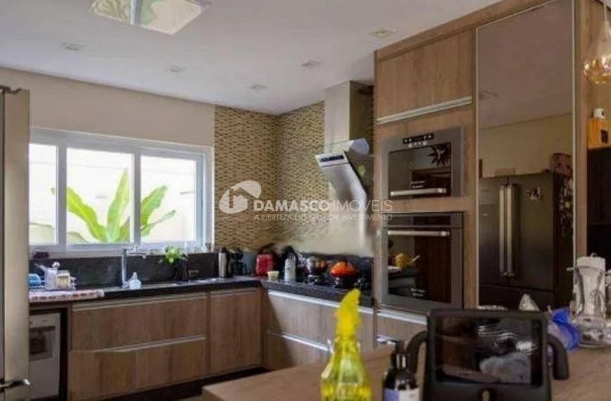 Sobrado à venda 4 Quartos, 3 Suites, 4 Vagas, 260M², Jardim São Caetano, São Caetano do Sul - SP