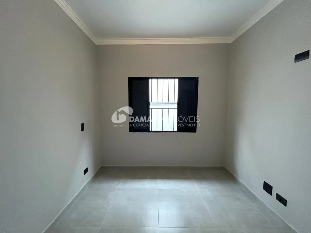 Casa Térrea Reformada à Venda na Nova Gerty, São Caetano do Sul | 2 Dormitórios | 2 Vagas