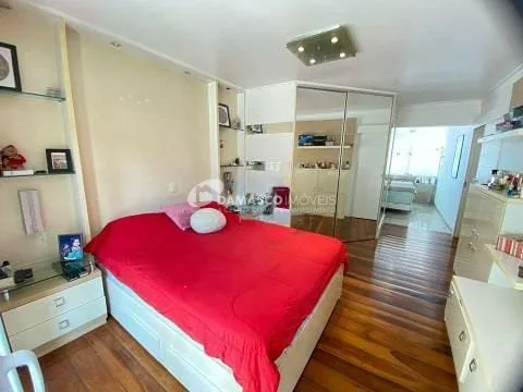 Sobrado à venda 3 Quartos, 3 Suites, 5 Vagas, 380M², Jardim, Santo André - SP