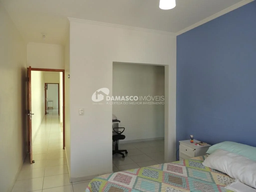 Sobrado à venda 3 Quartos, 3 Suites, 8 Vagas, 268M², Vila Alpina, São Paulo - SP