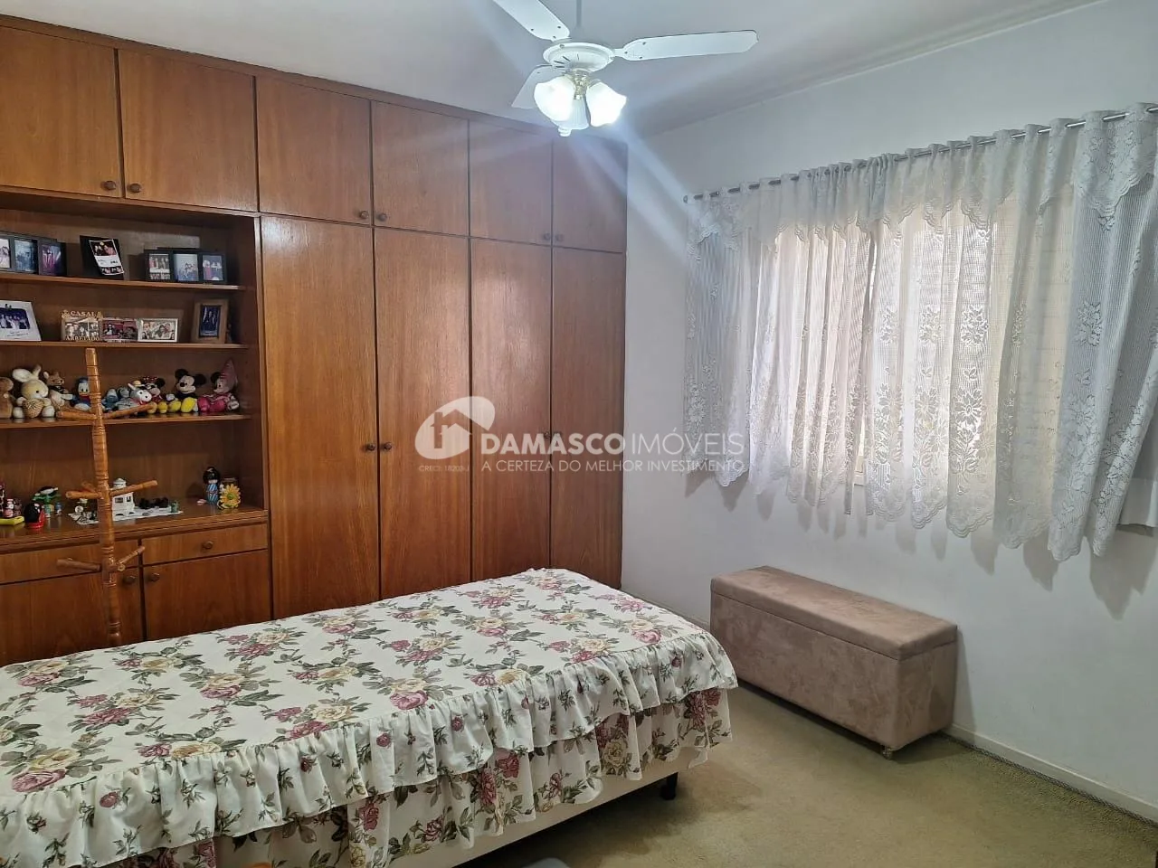 Sobrado à venda 3 Quartos, 1 Suite, 2 Vagas, Santa Maria, Santo André - SP