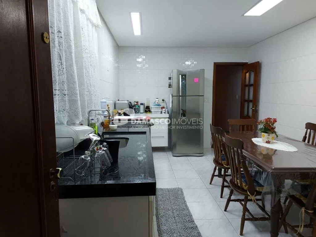 Sobrado à venda 3 Quartos, 1 Suite, 2 Vagas, 173M², Vila Lúcia, São Paulo - SP