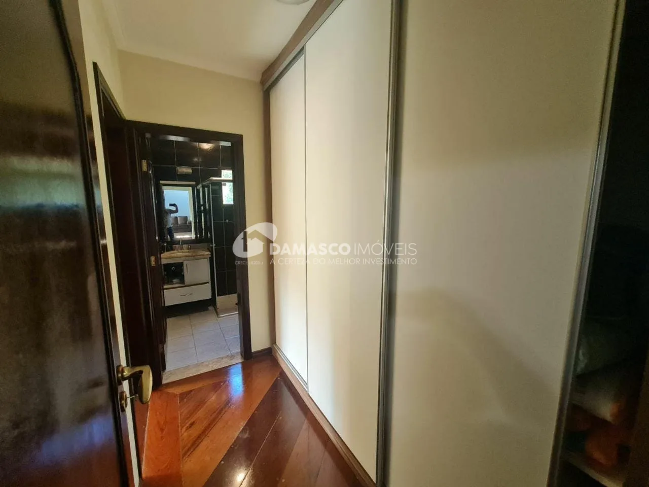 Casa à venda 3 Quartos, 3 Suites, 450M², Avenida Estrutural Leste, Ibiúna - SP