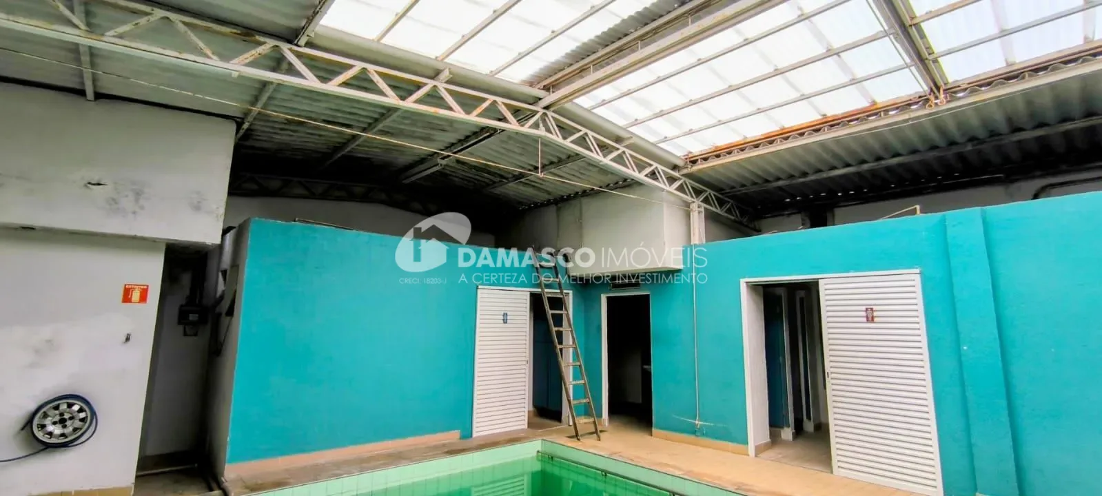 Sobrado Comercial à Venda no Santo Antônio, São Caetano do Sul | 473 m² | 3 Vagas
