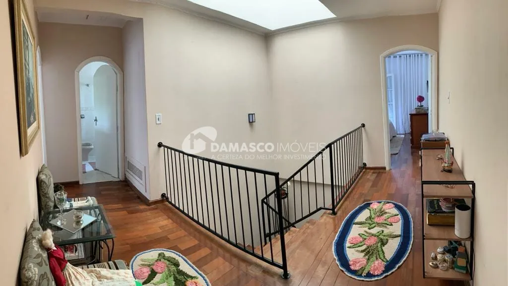 Sobrado à venda 3 Quartos, 1 Suite, 4 Vagas, 220M², Santa Maria, São Caetano do Sul - SP