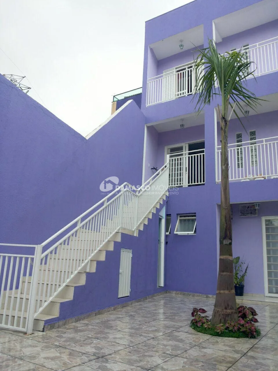 Sobrado à Venda 3 Quartos, 3 Suites, 6 Vagas, Nova Gerty, São Caetano do Sul - SP