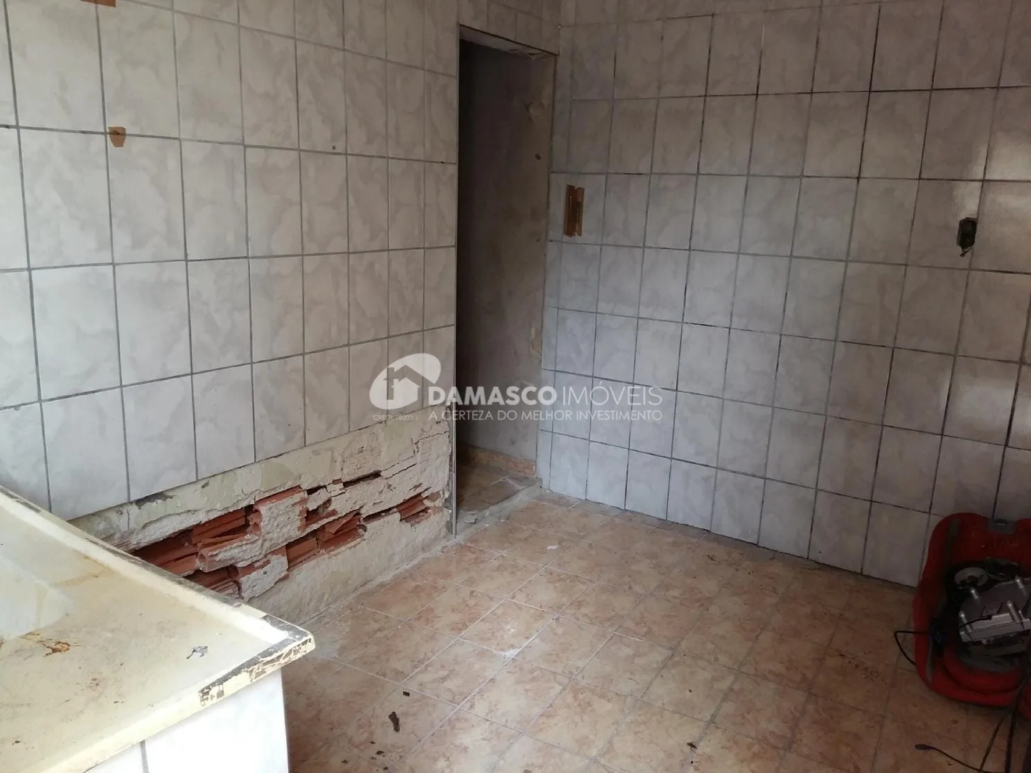 Casa à venda 2 Quartos, 3 Vagas, Vila Palmares, Santo André - SP