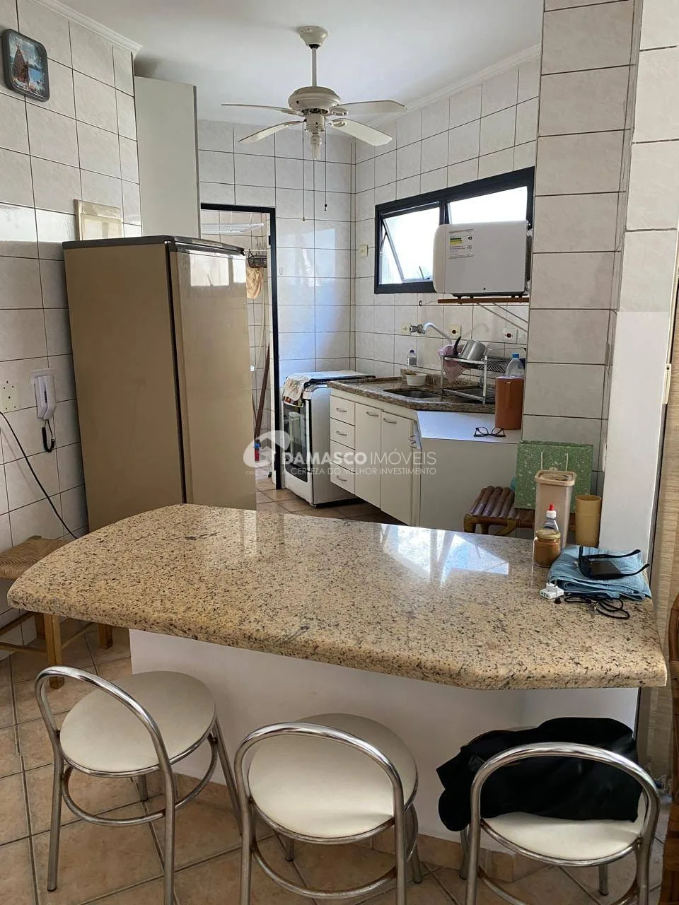 Apartamento à venda 2 dorm, 2 vagas, Vila Alzira, Guarujá, SP