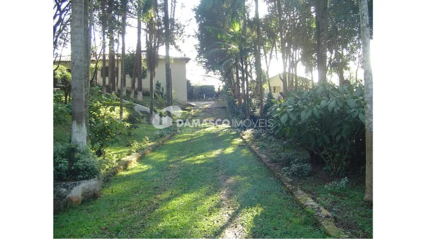 Chácara à venda 3 Quartos, 1 Suíte, 10 Vagas, Quarta Divisão, Ribeirão Pires - SP
