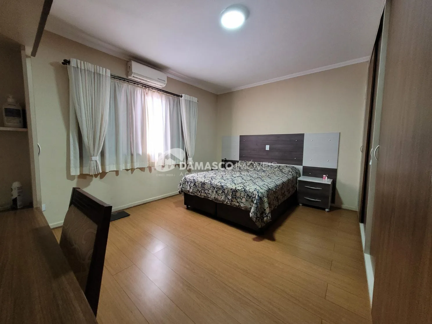 Sobrado à venda 3 Quartos, 2 Vagas, 187M², Campestre, Santo André - SP