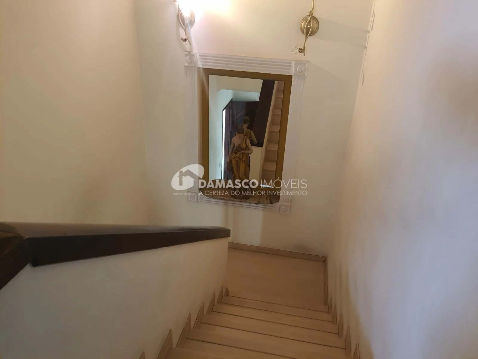 Sobrado à venda 3 Quartos, 1 Suite, 12 Vagas, 300M², Cerâmica, São Caetano do Sul - SP