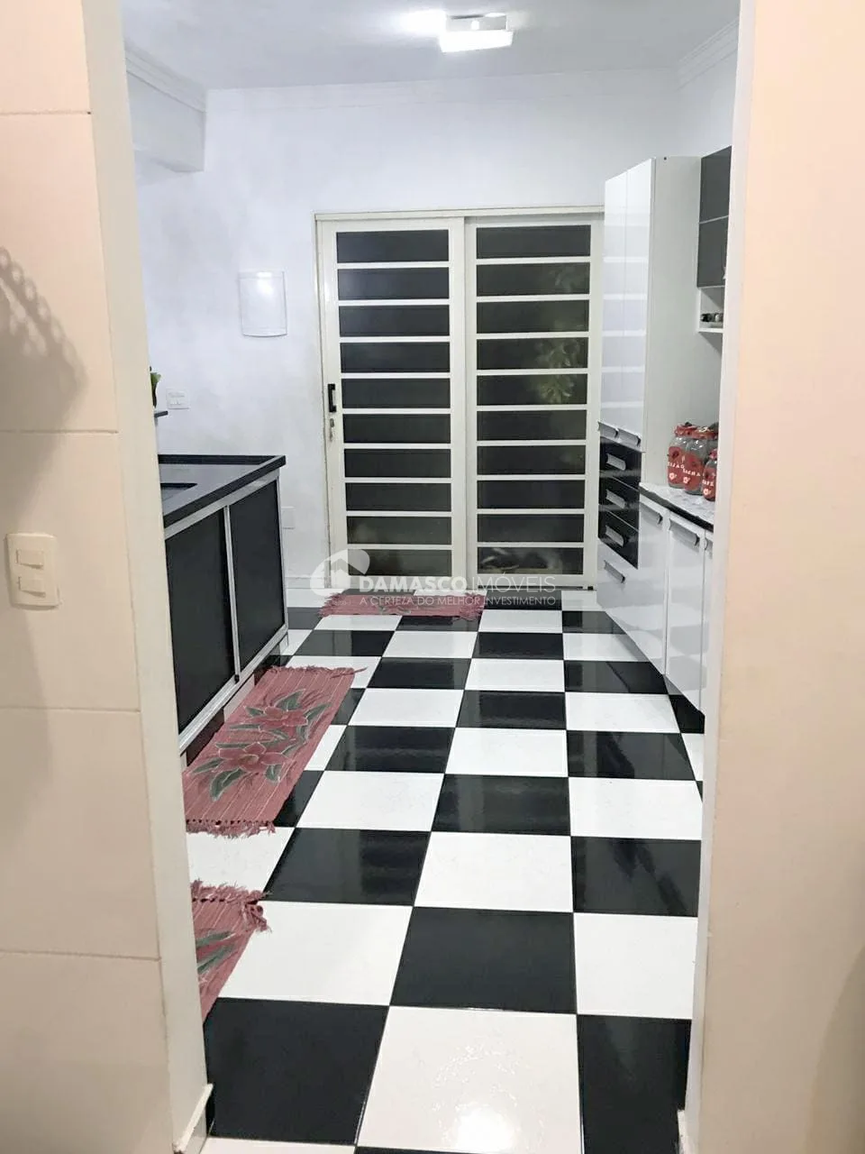 Sobrado à Venda 3 Quartos, 3 Suites, 6 Vagas, Nova Gerty, São Caetano do Sul - SP