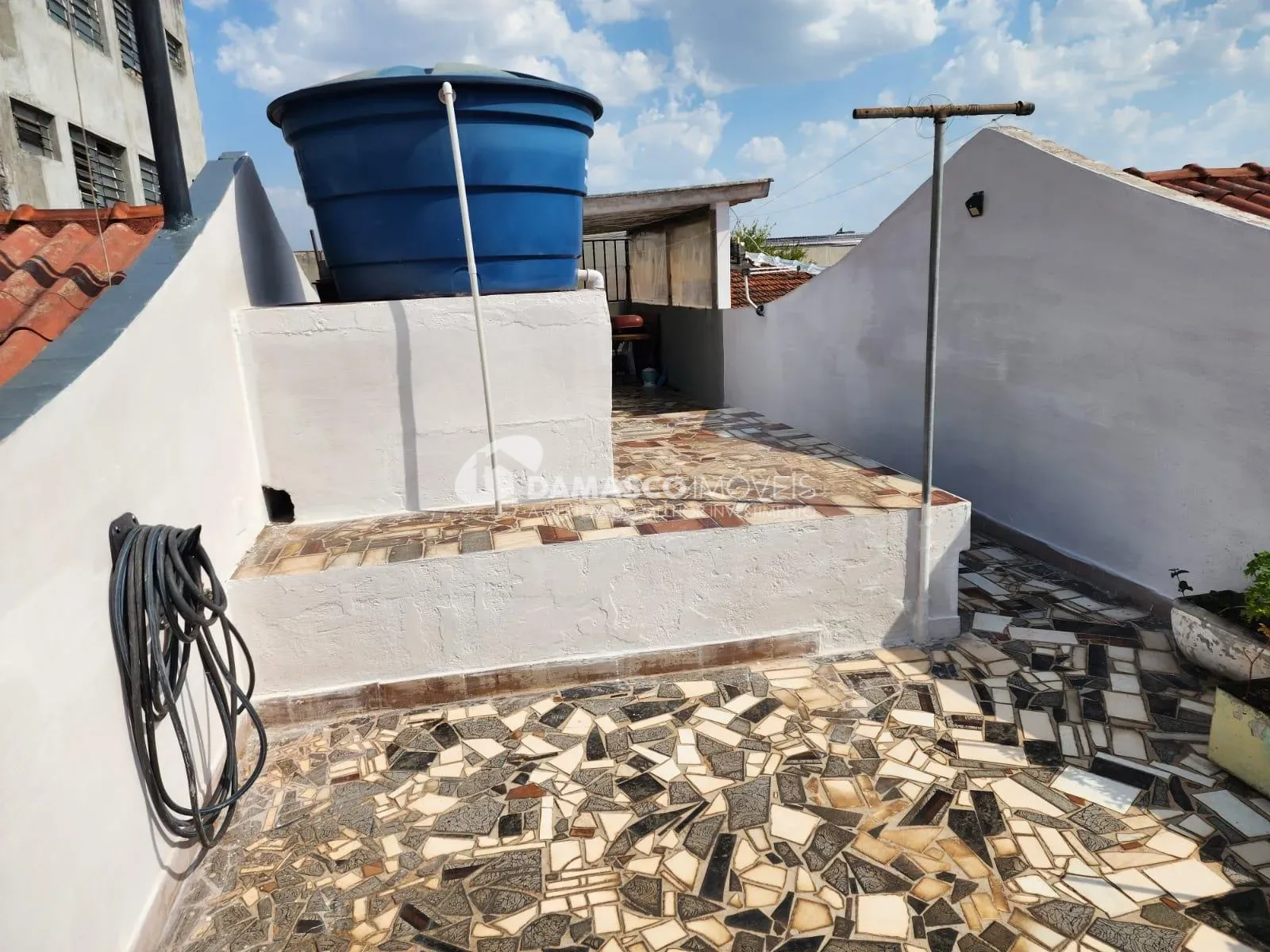 SOBRADO BAIRRO FUNDAÇÃO