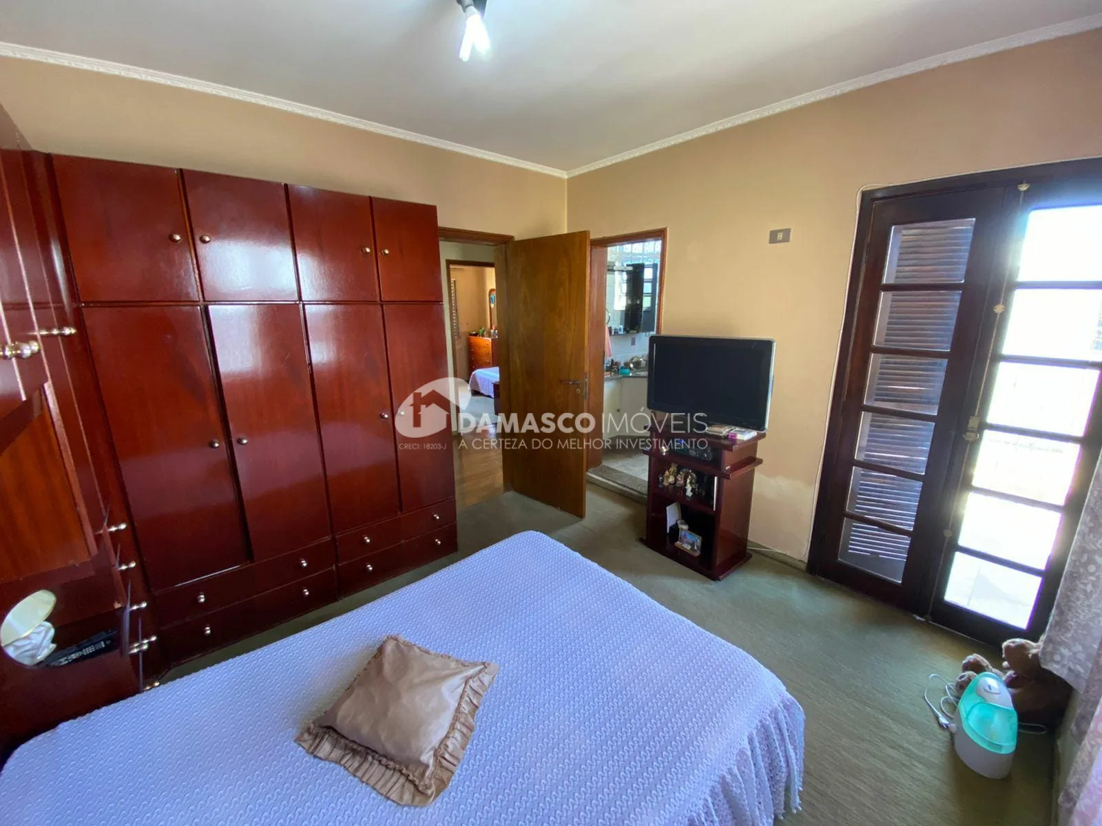 Sobrado à venda 3 Quartos, 1 Suite, 2 Vagas, 195M², Vila Alpina, São Paulo - SP