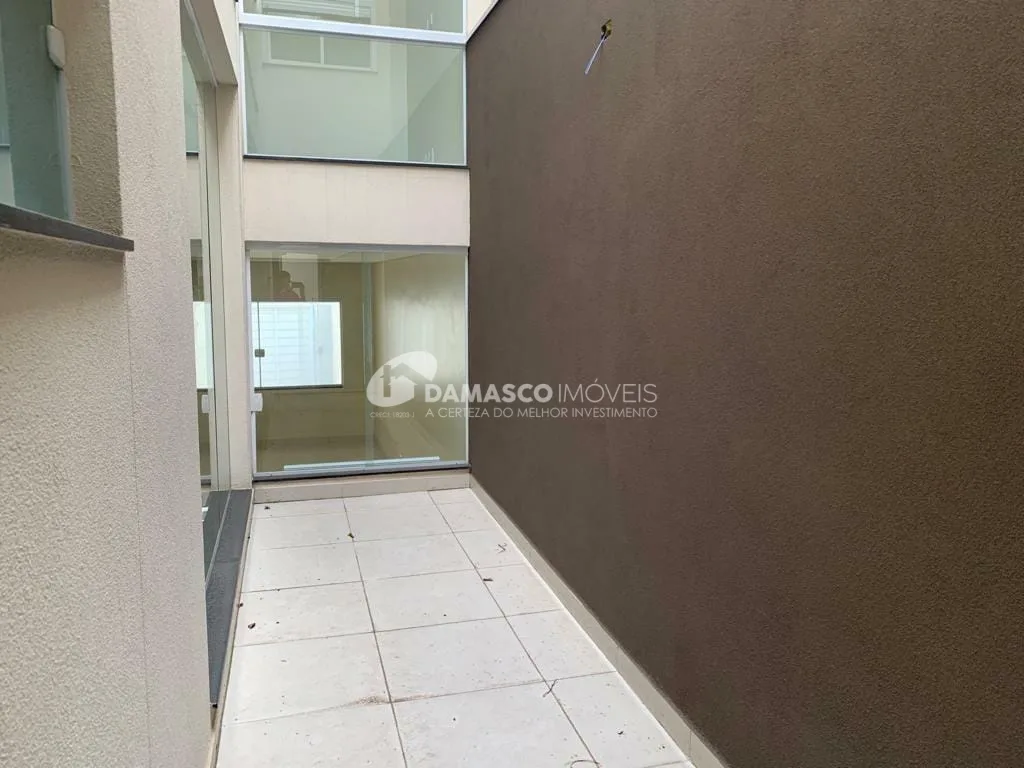 Sobrado à venda 3 Quartos, 3 Suites, 4 Vagas, Campestre, Santo André - SP