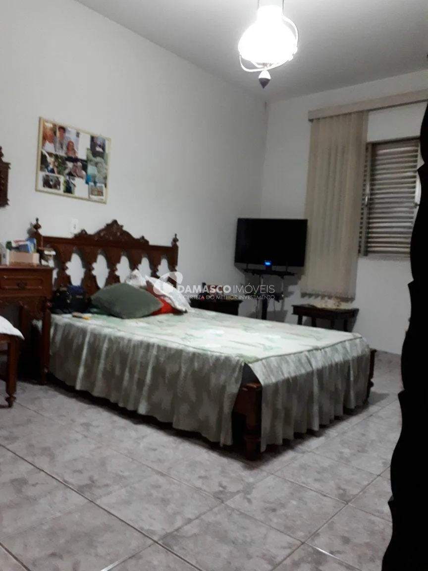 Imóvel à venda com 3 casas no terreno , terreno medindo 6 m² x 30 m², área de construção 311M², Nova Gerty, São Caetano do Sul - SP