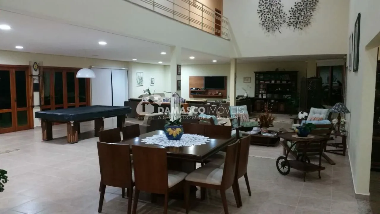 Sobrado à venda 5 Quartos, 5 Suites, 12 Vagas, 750M², Não informado, Piracicaba - SP
