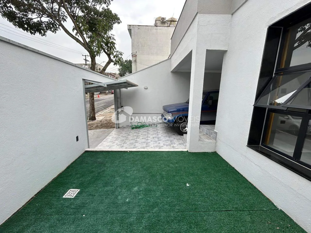 Casa Térrea Reformada à Venda na Nova Gerty, São Caetano do Sul | 2 Dormitórios | 2 Vagas