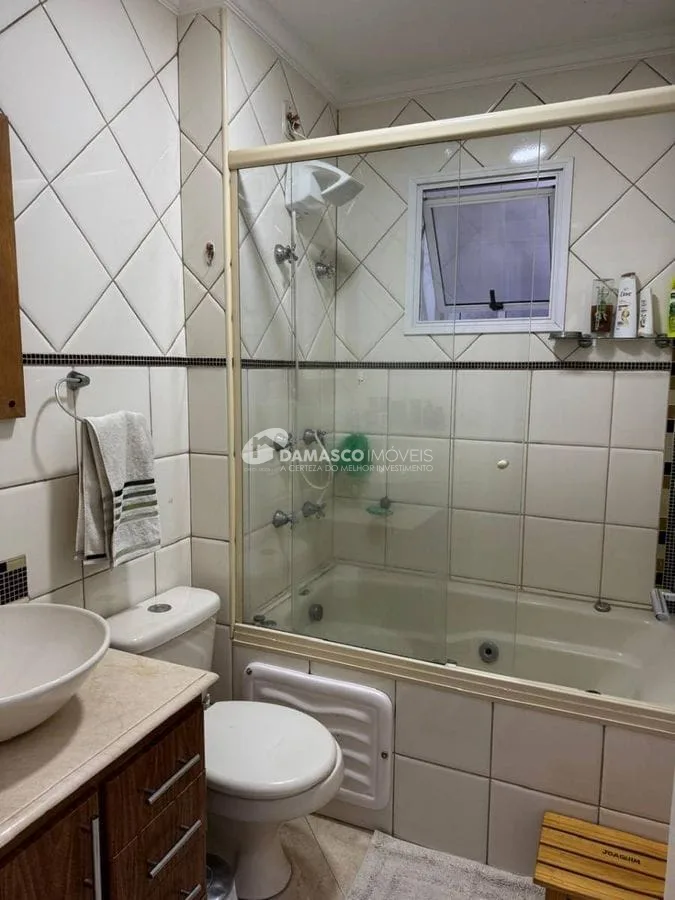 Penthouse, 2 dorm, 1 suíte e sala com sacada
