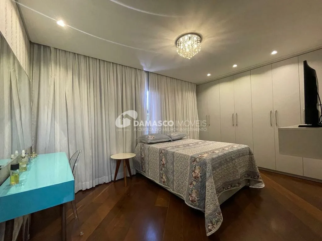 Casa à venda 2 Quartos, 2 Vagas, 150M², Jardim das Maravilhas, Santo André - SP