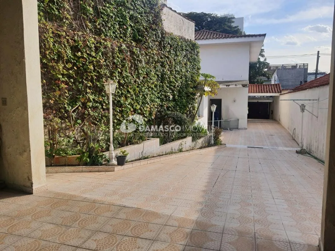 Sobrado à venda 3 Quartos, 1 Suite, 12 Vagas, 300M², Cerâmica, São Caetano do Sul - SP