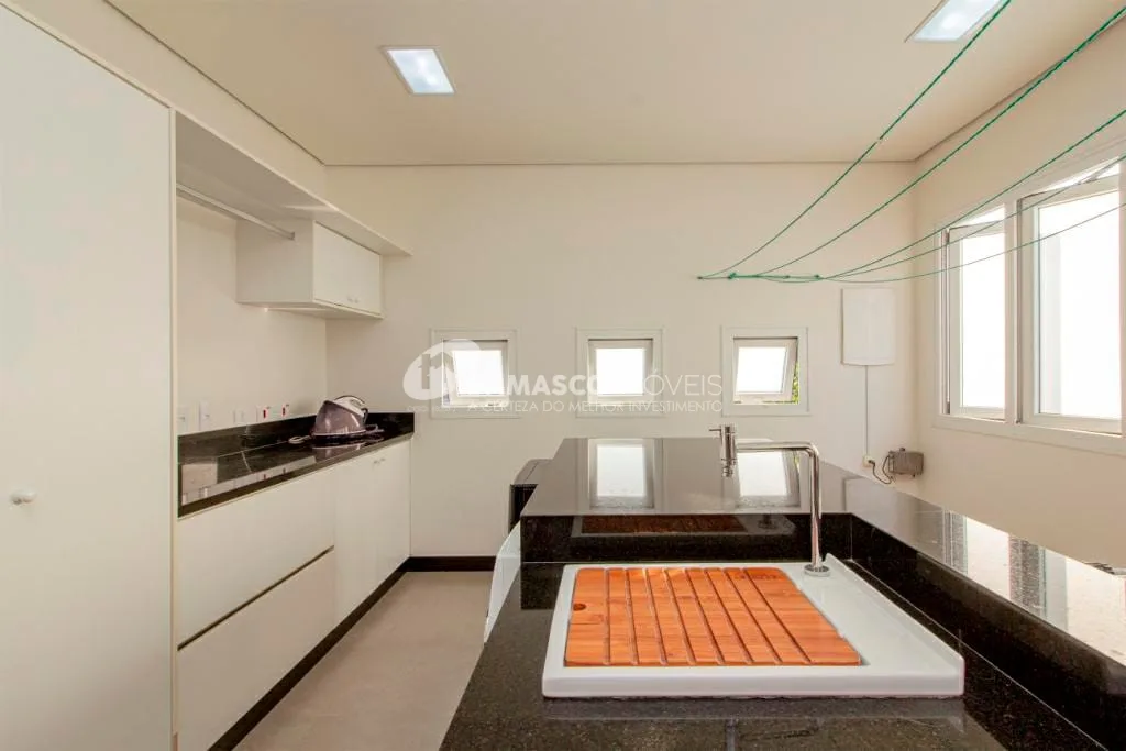 Sobrado à venda 4 Quartos, 4 Suites, 6 Vagas, 550M², Jardim São Caetano, São Caetano do Sul - SP