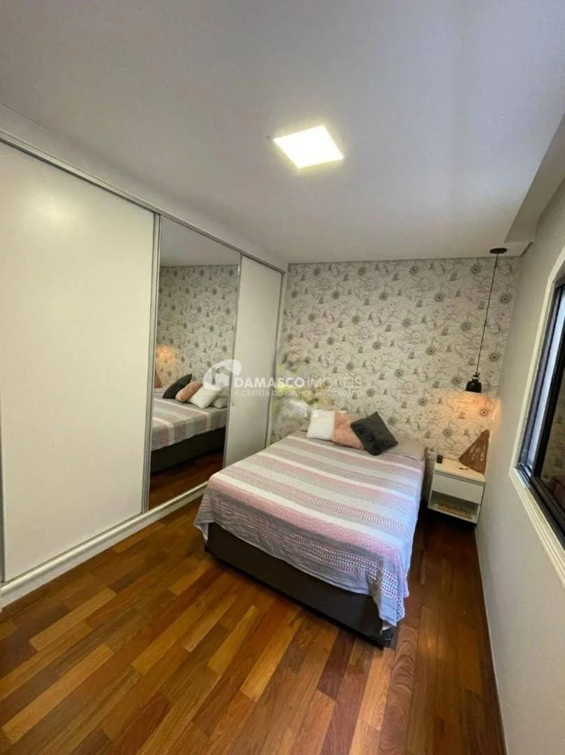 Sobrado à venda 3 Quartos, 1 Suite, 2 Vagas, 250M², Vila Alpina, São Paulo - SP