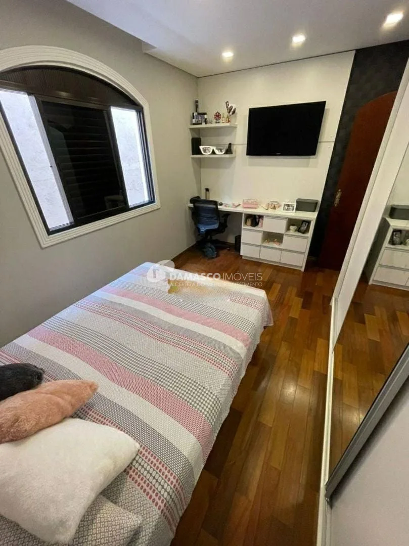 Sobrado à venda 3 Quartos, 1 Suite, 2 Vagas, 250M², Vila Alpina, São Paulo - SP