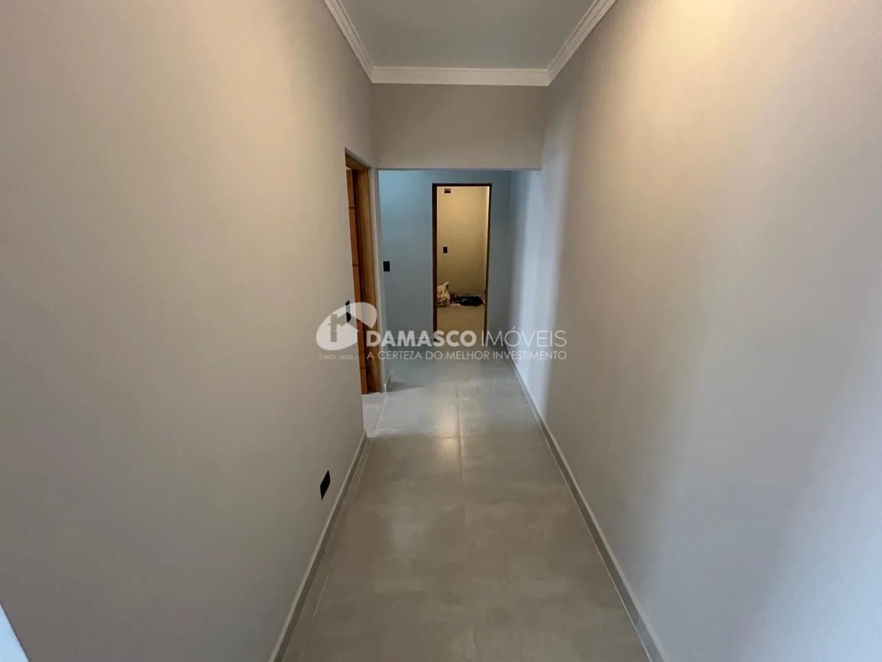 Casa Térrea Reformada à Venda na Nova Gerty, São Caetano do Sul | 2 Dormitórios | 2 Vagas