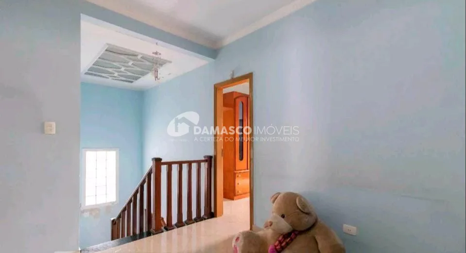 Sobrado à venda 3 Quartos, 1 Suite, 3 Vagas, 253M², Vila Alpina, São Paulo - SP