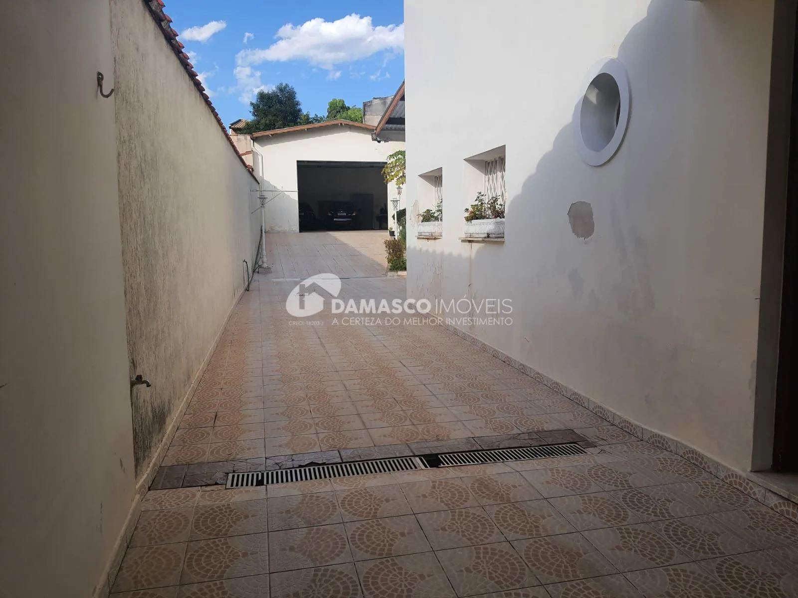 Sobrado à venda 3 Quartos, 1 Suite, 12 Vagas, 300M², Cerâmica, São Caetano do Sul - SP