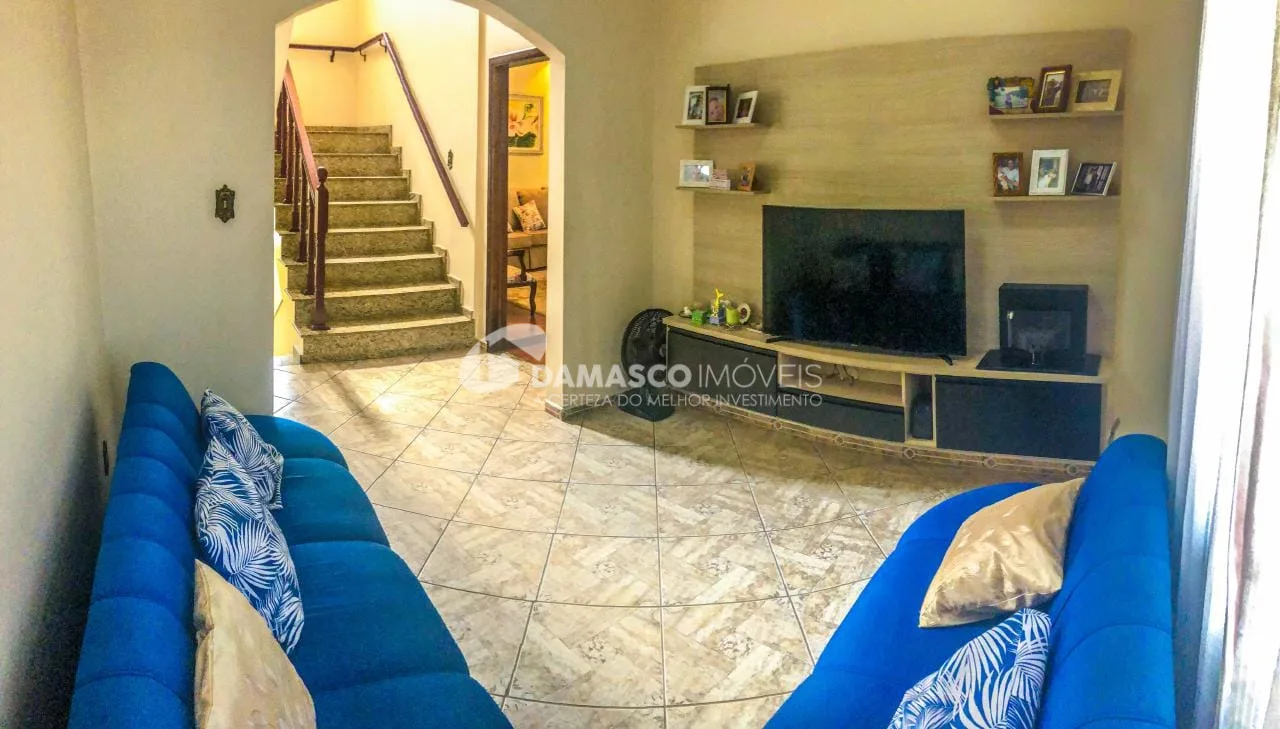 Sobrado à venda 5 Quartos, 2 Suites, 6 Vagas, Vila Sacadura Cabral, Santo André - SP