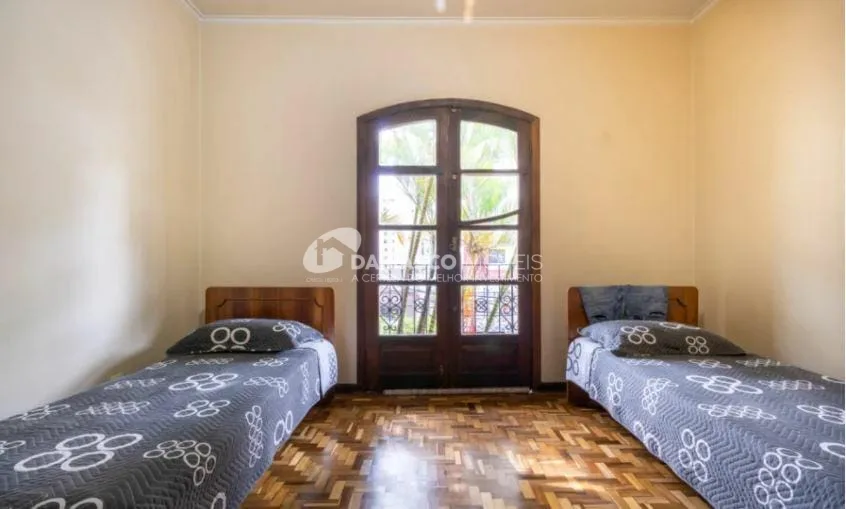 Sobrado à venda 3 Quartos, 1 Suite, 3 Vagas, 450M², Santa Paula, São Caetano do Sul - SP