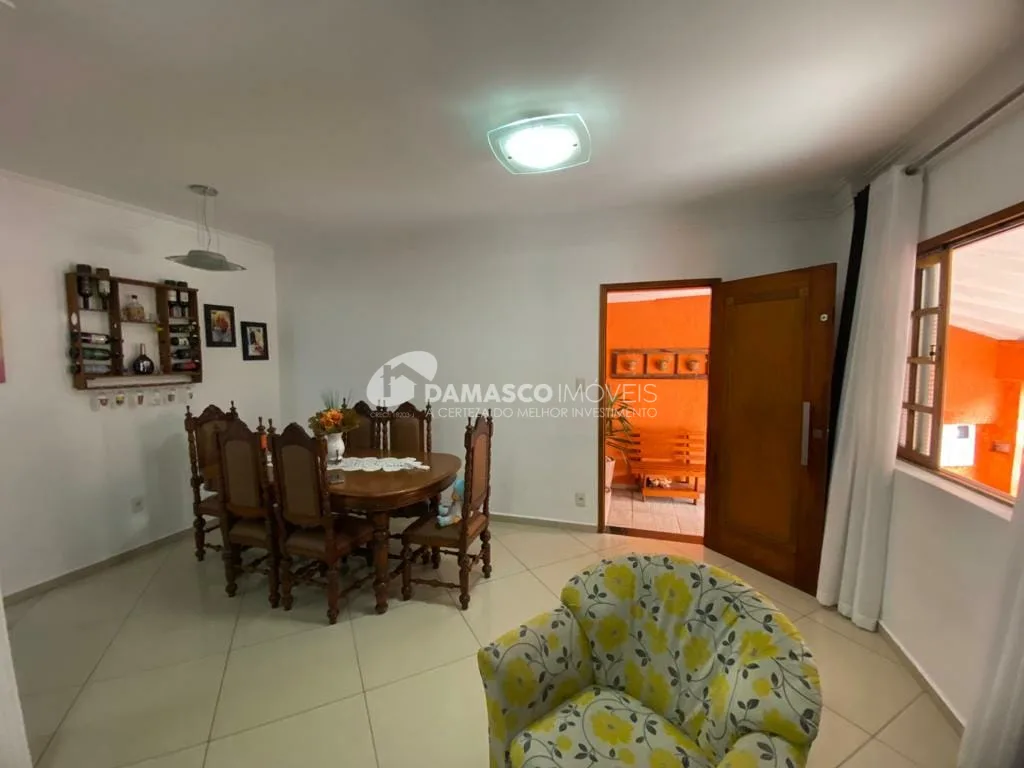 Casa à venda 2 Quartos, 1 Suite, 2 Vagas, 178M², Campestre, Santo André - SP