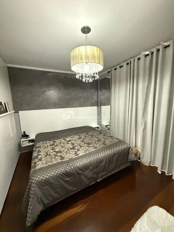Sobrado à venda 3 Quartos, 1 Suite, 2 Vagas, 204M², Sítio da Figueira, São Paulo - SP