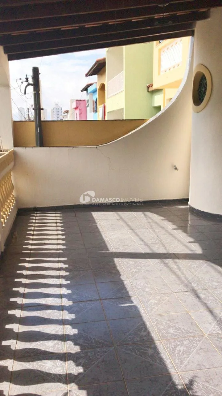 Casa à venda 2 Quartos, 1 Suite, 4 Vagas, 200M², Campestre, Santo André - SP