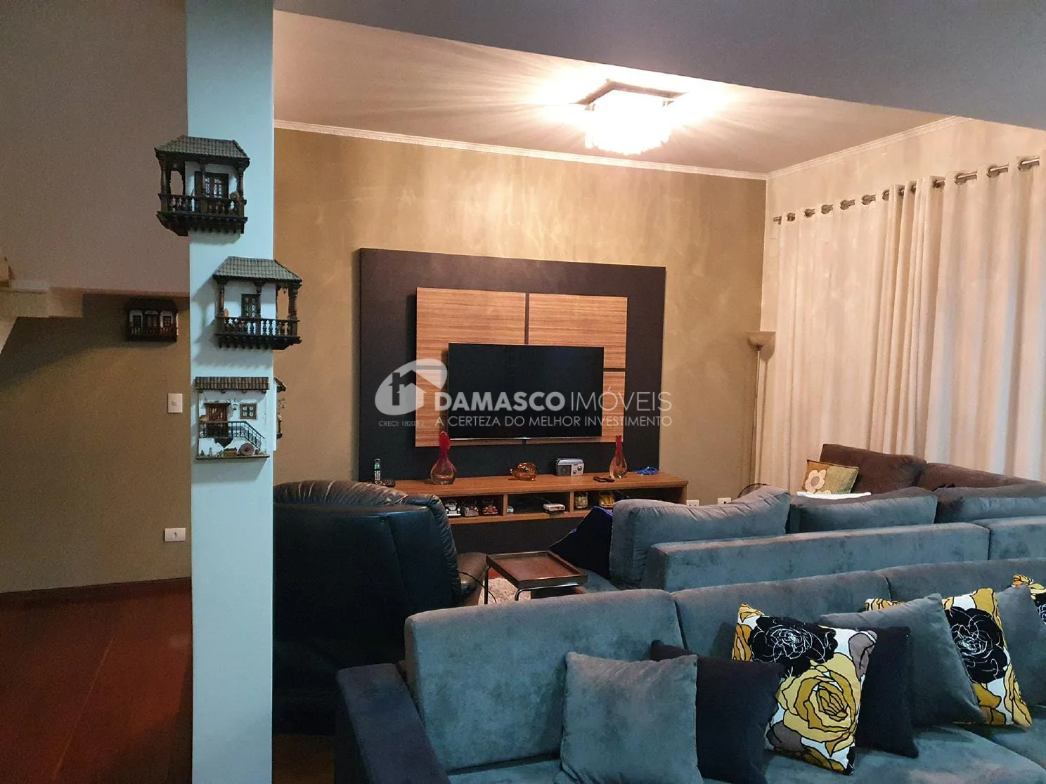 Sobrado à venda  4 Quartos, 4 Suítes, 3 Vagas, Vila Lúcia, São Paulo - SP