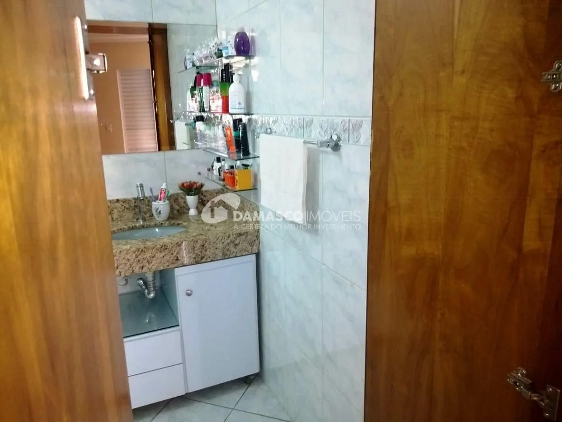 Sobrado à venda 3 Quartos, 1 Suite, 16 Vagas, 572M², Nova Gerty, São Caetano do Sul - SP