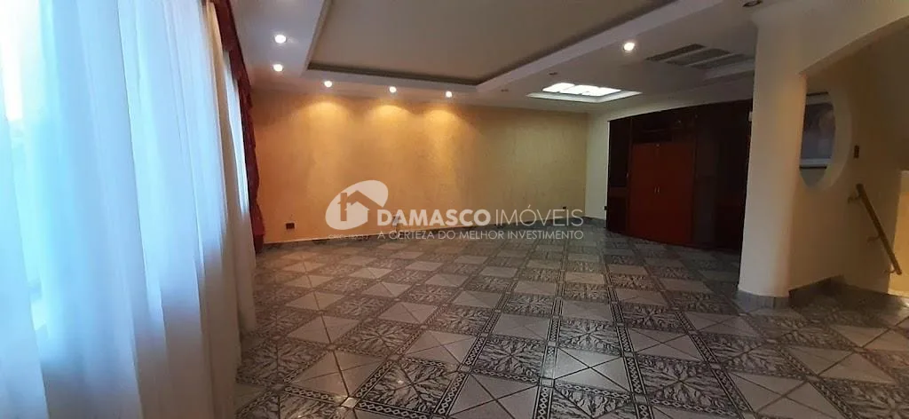 Sobrado para Venda  3 Quartos, 1 Suíte, 4 Vagas, Santa Maria, São Caetano do Sul - SP