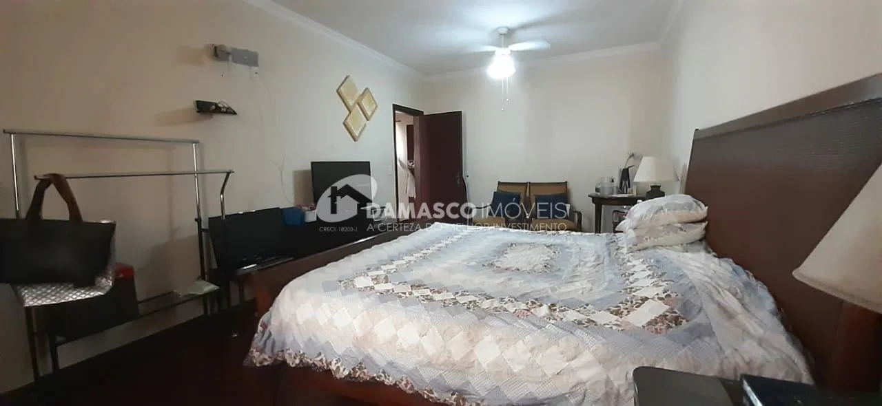 Sobrado à venda 3 Quartos, 2 Suites, 6 Vagas, 780M², Osvaldo Cruz, São Caetano do Sul - SP