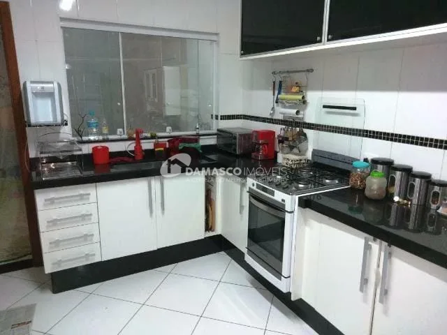Sobrado à venda 3 Quartos, 1 Suite, 2 Vagas, 140M², Jardim Jamaica, Santo André - SP