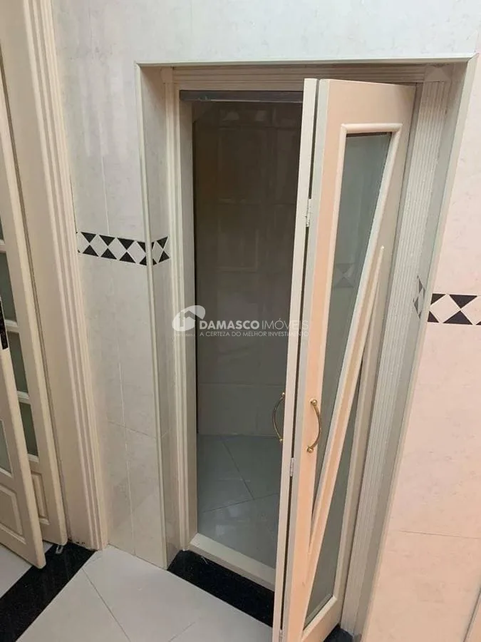 Sobrado à venda 3 Quartos, 1 Suite, 2 Vagas, 250M², Sítio da Figueira, São Paulo - SP