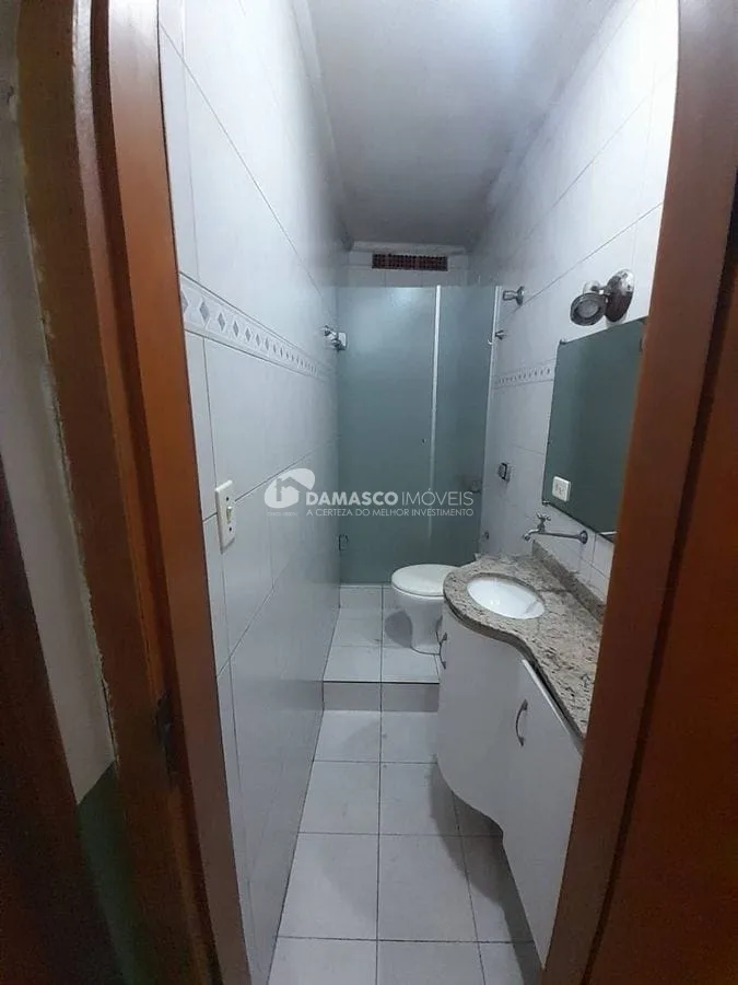 Sobrado para locação com 3 andares