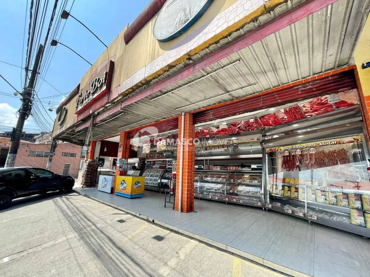 Prédio comercial no Jardim Santo André